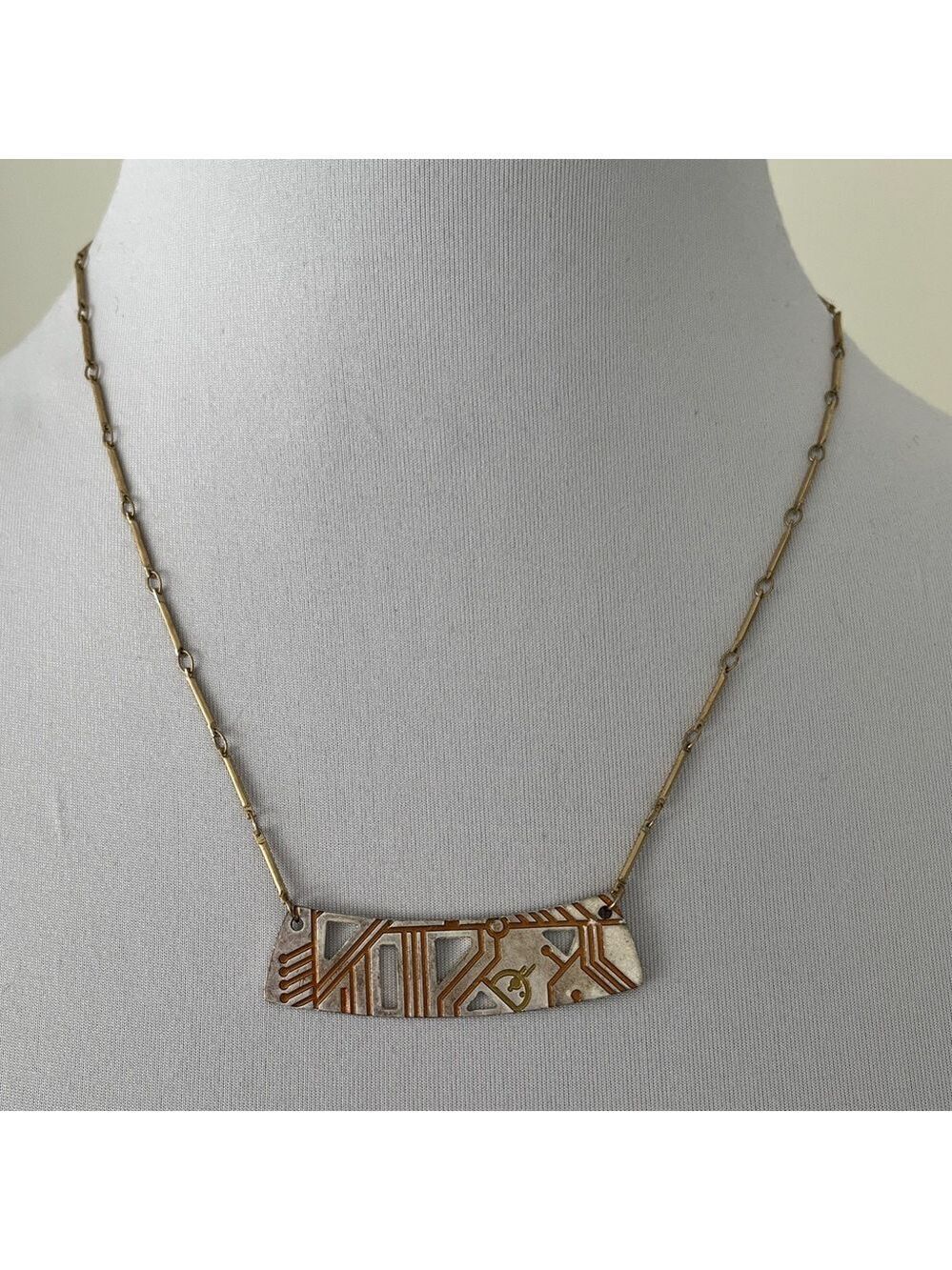 STAR WARS Lucasfilm Galaxy Edge Signed Droid Depot BB-8 Circuit Board Necklace